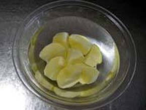 Cut the potato into bite-size pieces and soak in water