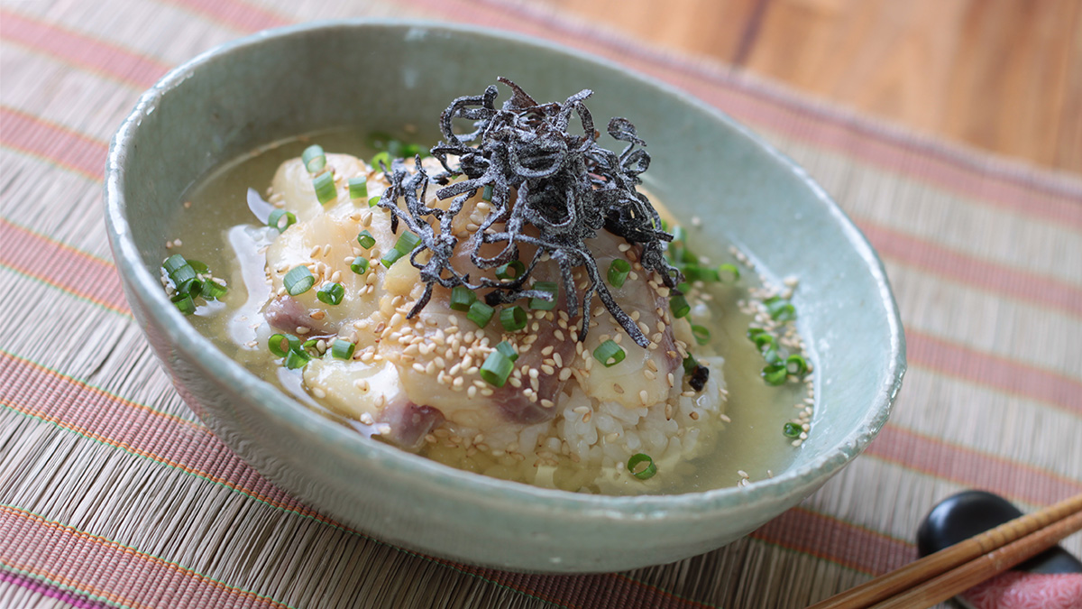鯛のあら出汁と刺身で作る本格的な鯛茶漬け